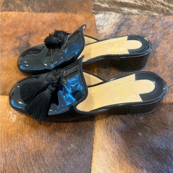 CHRISTIAN LOUBOUTIN BARRY DANDELION PATENT LEATHER Mules - Picture 4 of 9